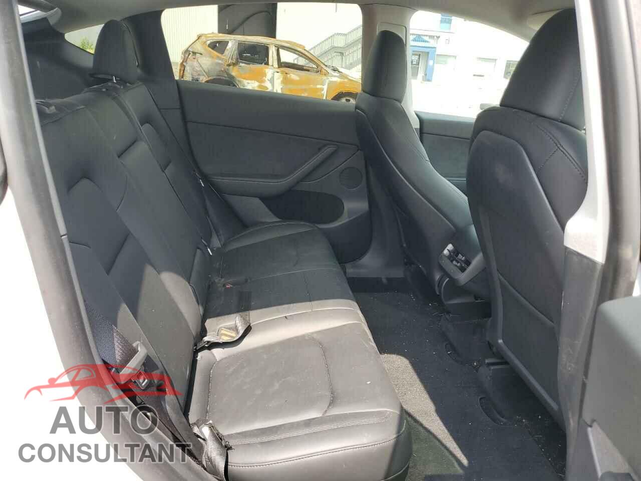 TESLA MODEL Y 2023 - LRWYGDFD0PC966807