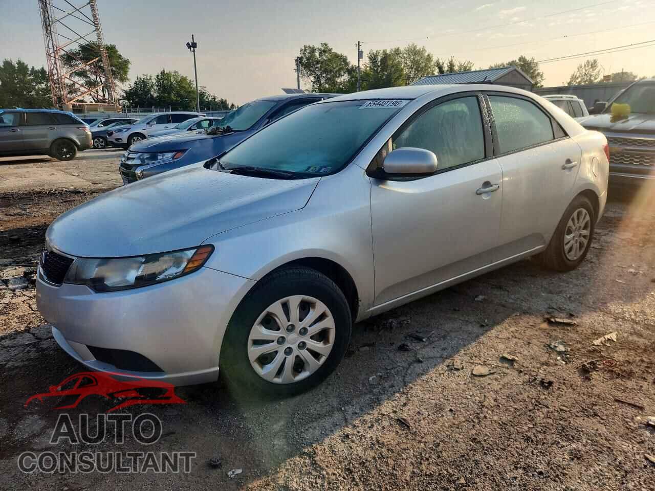 KIA FORTE 2011 - KNAFT4A27B5885521