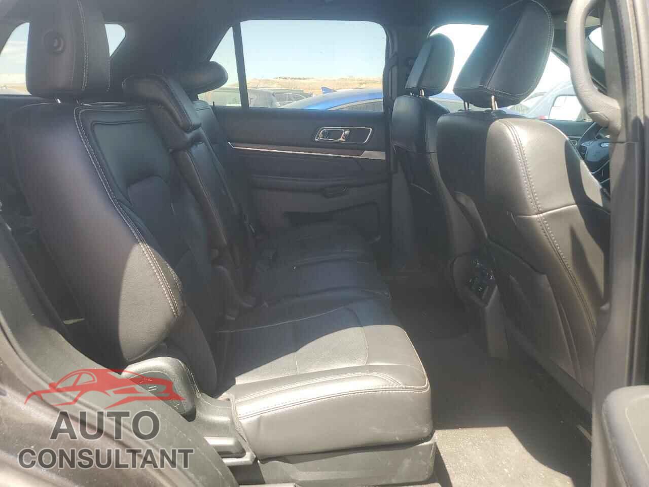 FORD EXPLORER 2018 - 1FM5K8F89JGB45201