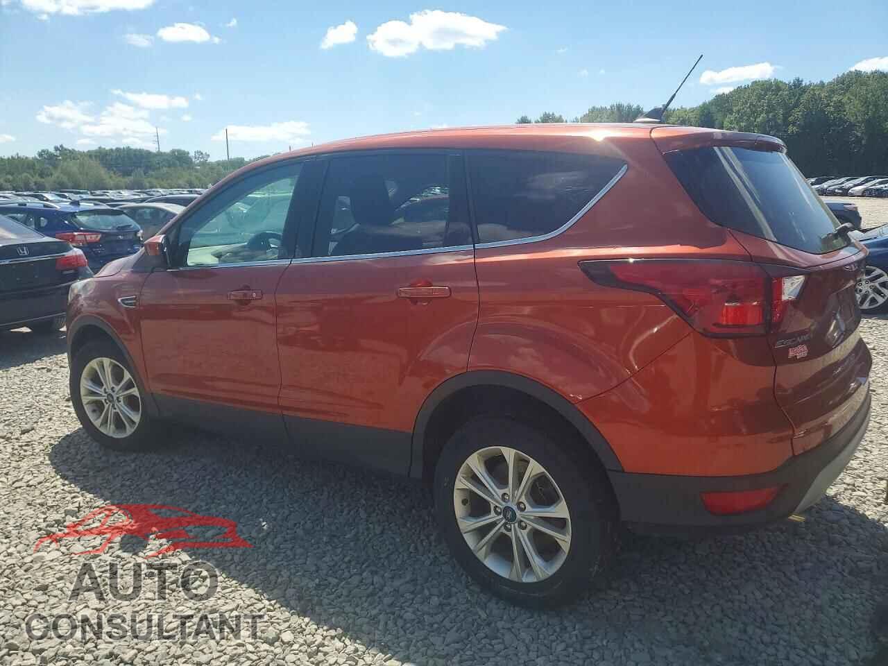 FORD ESCAPE 2019 - 1FMCU9GD4KUB09633