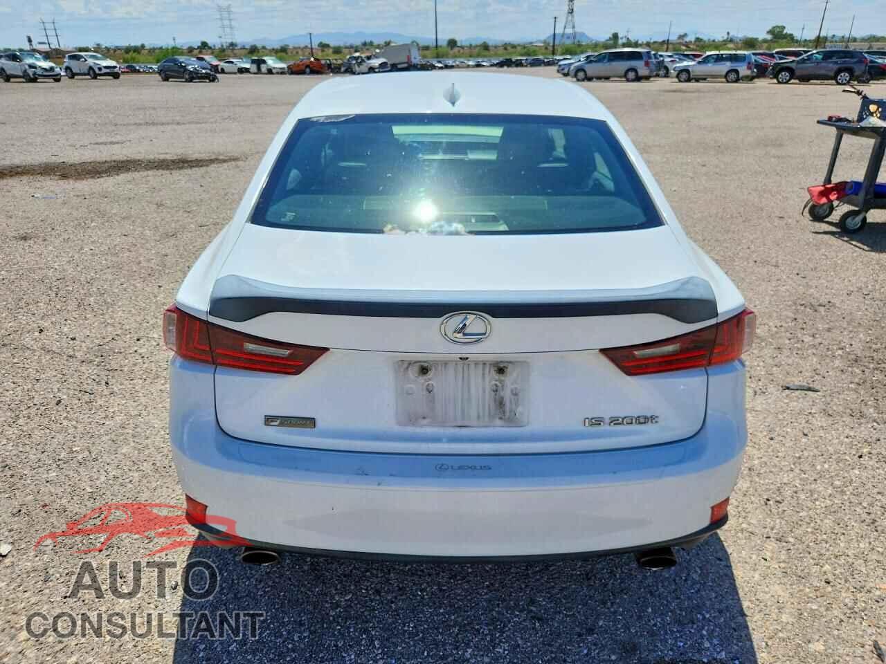 LEXUS IS 2016 - JTHBA1D2XG5038340