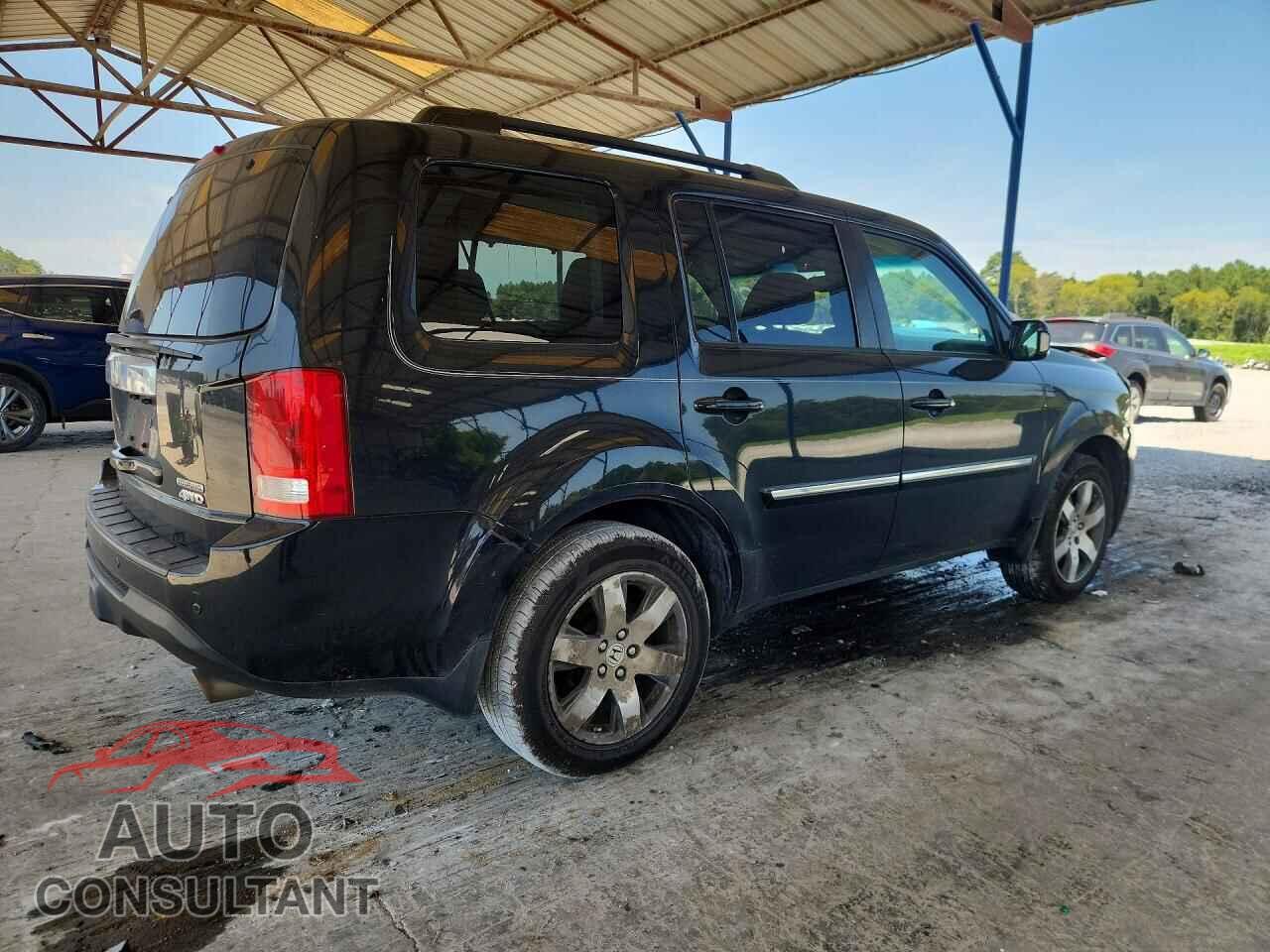 HONDA PILOT 2015 - 5FNYF4H94FB009547