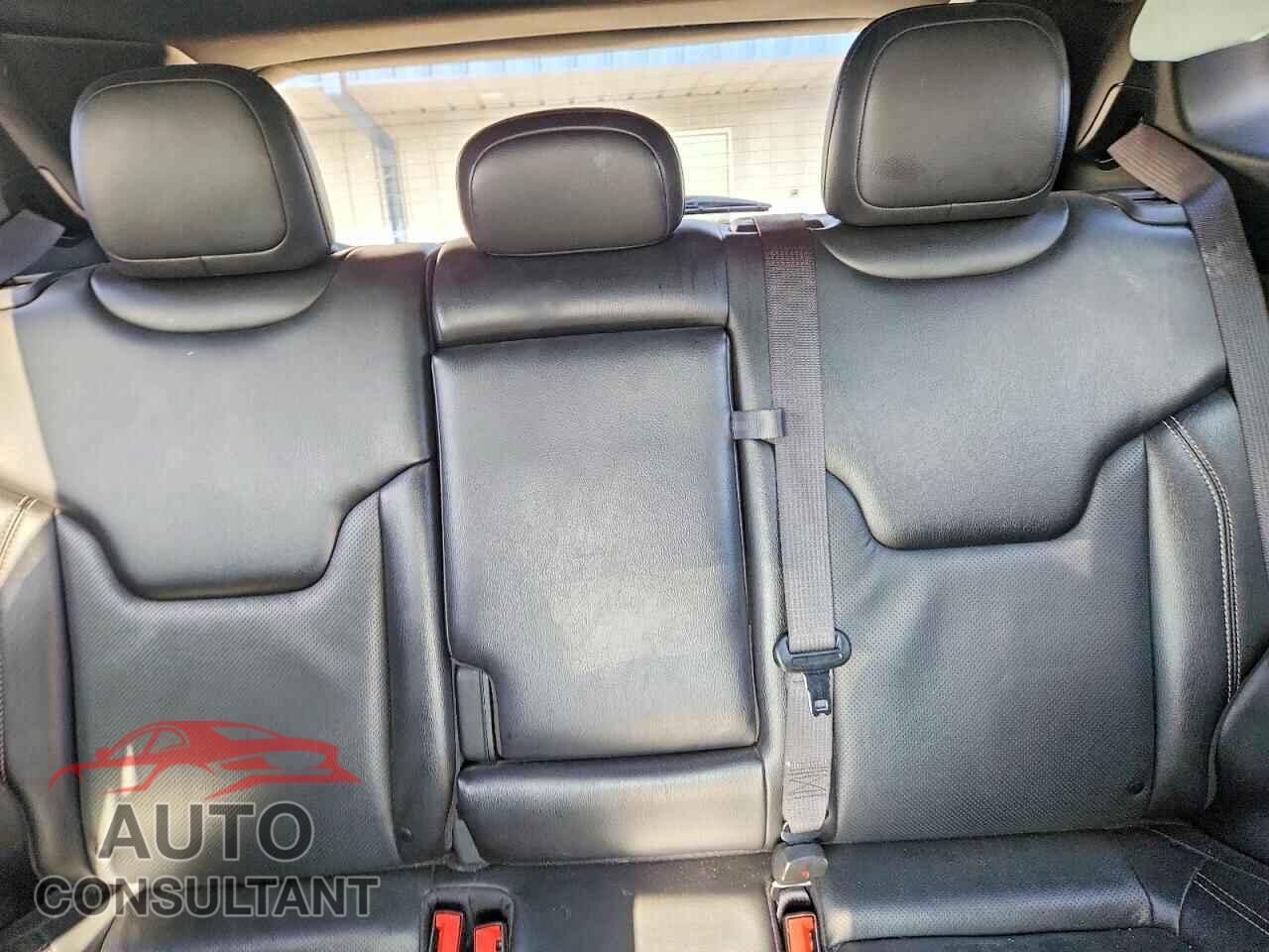 JEEP COMPASS 2021 - 3C4NJCEB0MT602310