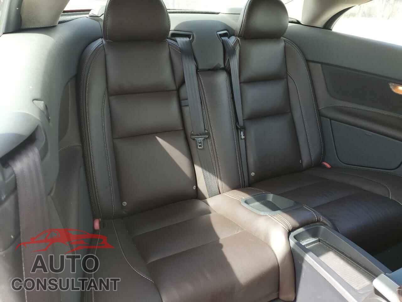 VOLVO C70 2013 - YV1672MC5DJ143753