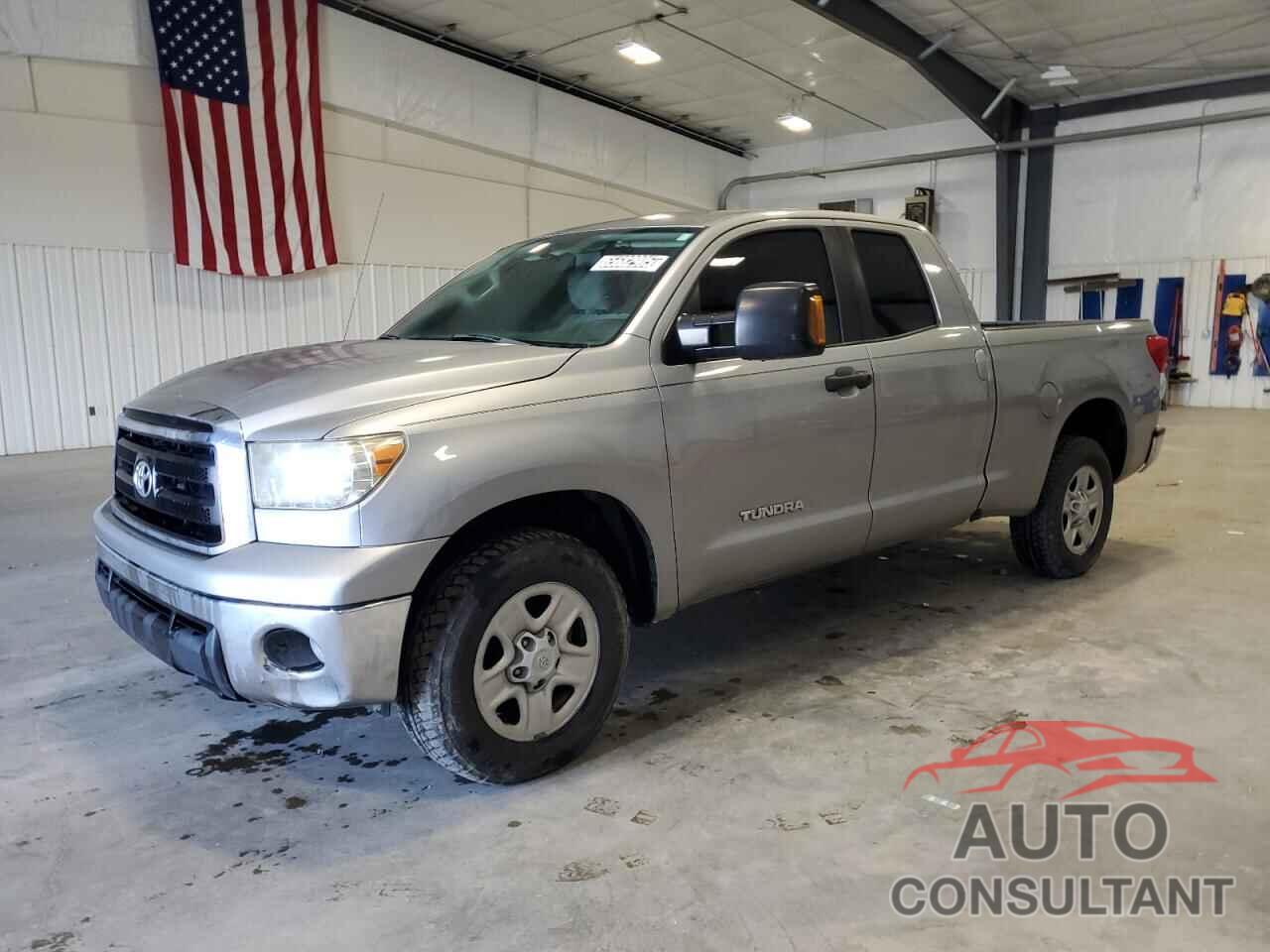 TOYOTA TUNDRA 2011 - 5TFRM5F10BX033521
