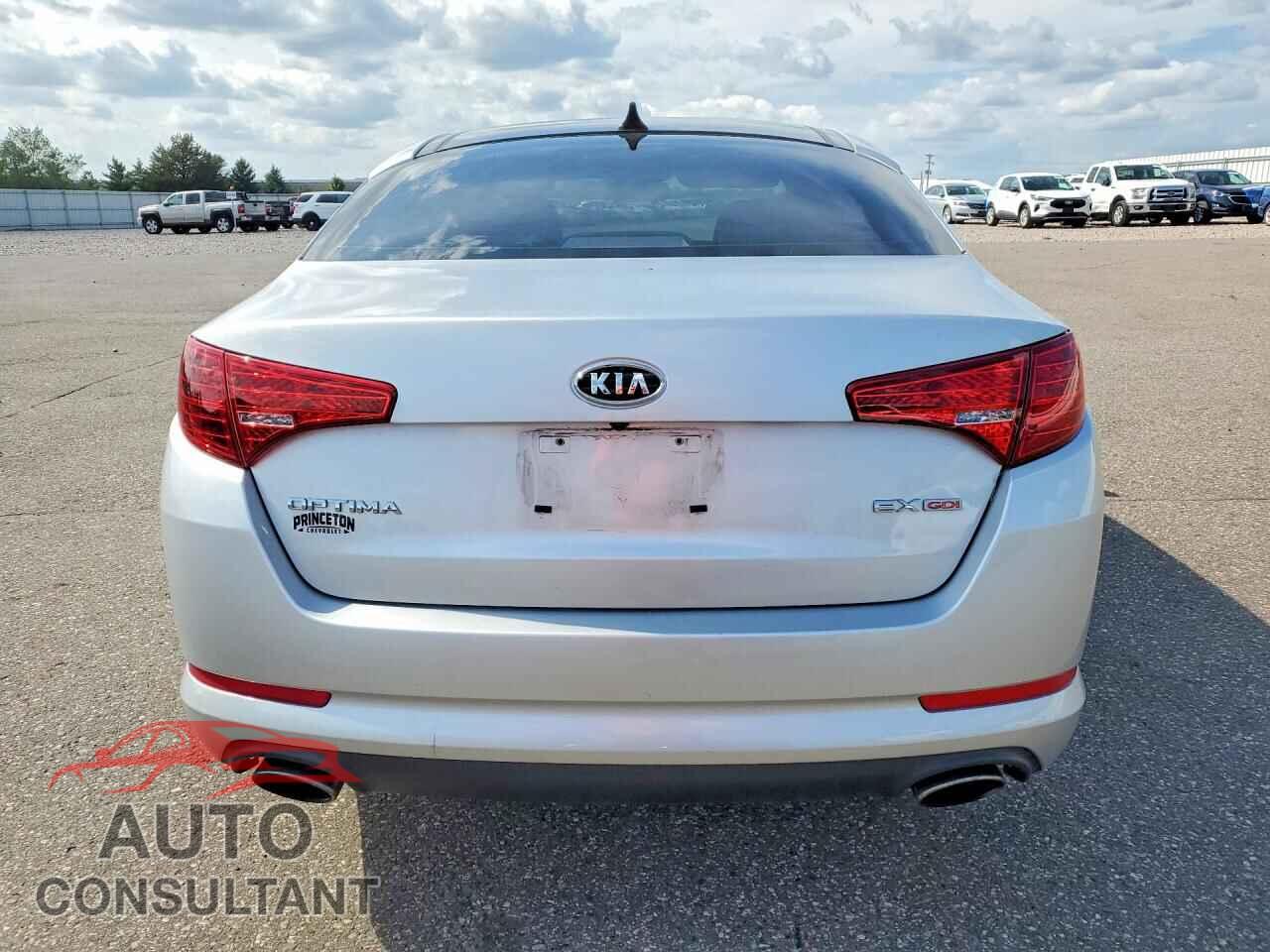KIA OPTIMA 2011 - KNAGN4A76B5052593