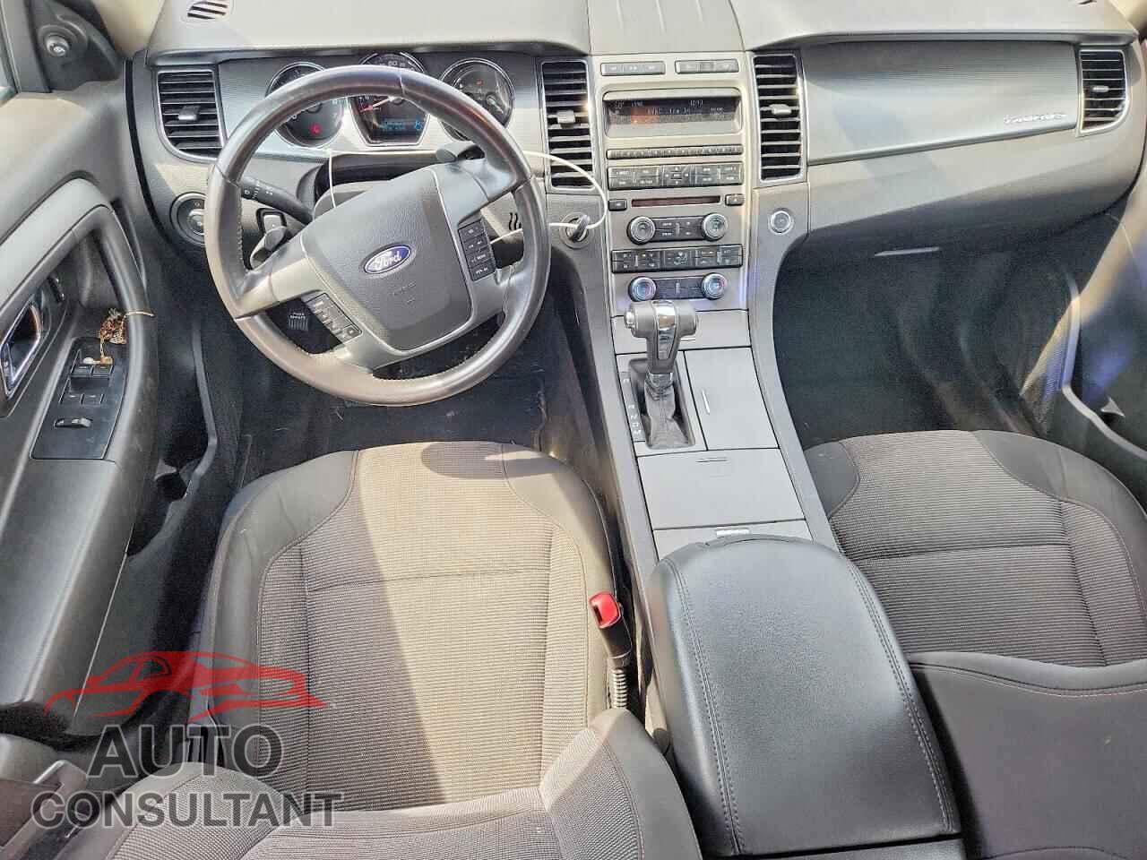 FORD TAURUS 2011 - 1FAHP2EW8BG161400