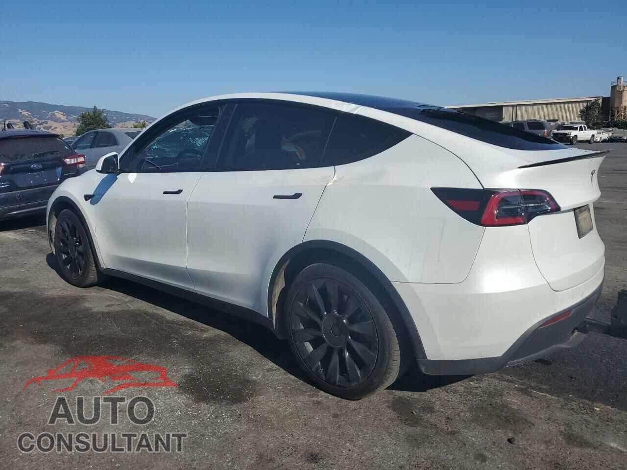 TESLA MODEL Y 2020 - 5YJYGDEF0LF003098