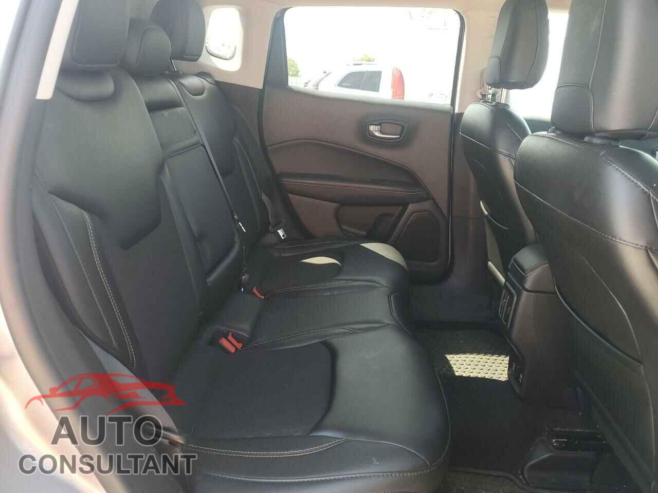 JEEP COMPASS 2018 - 3C4NJDBB1JT470244