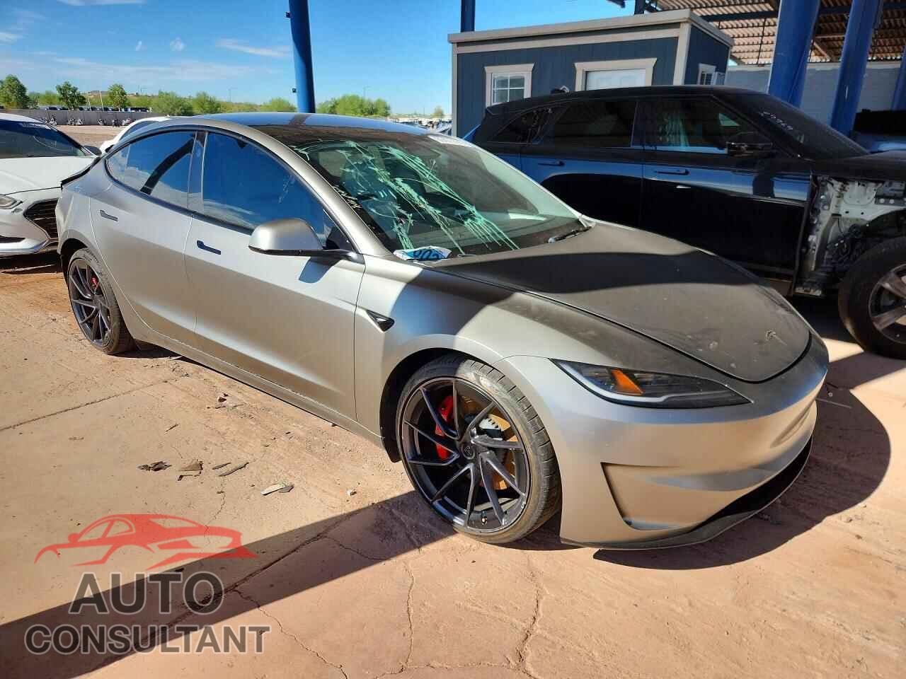 TESLA MODEL 3 2024 - 5YJ3E1ET3RF831739