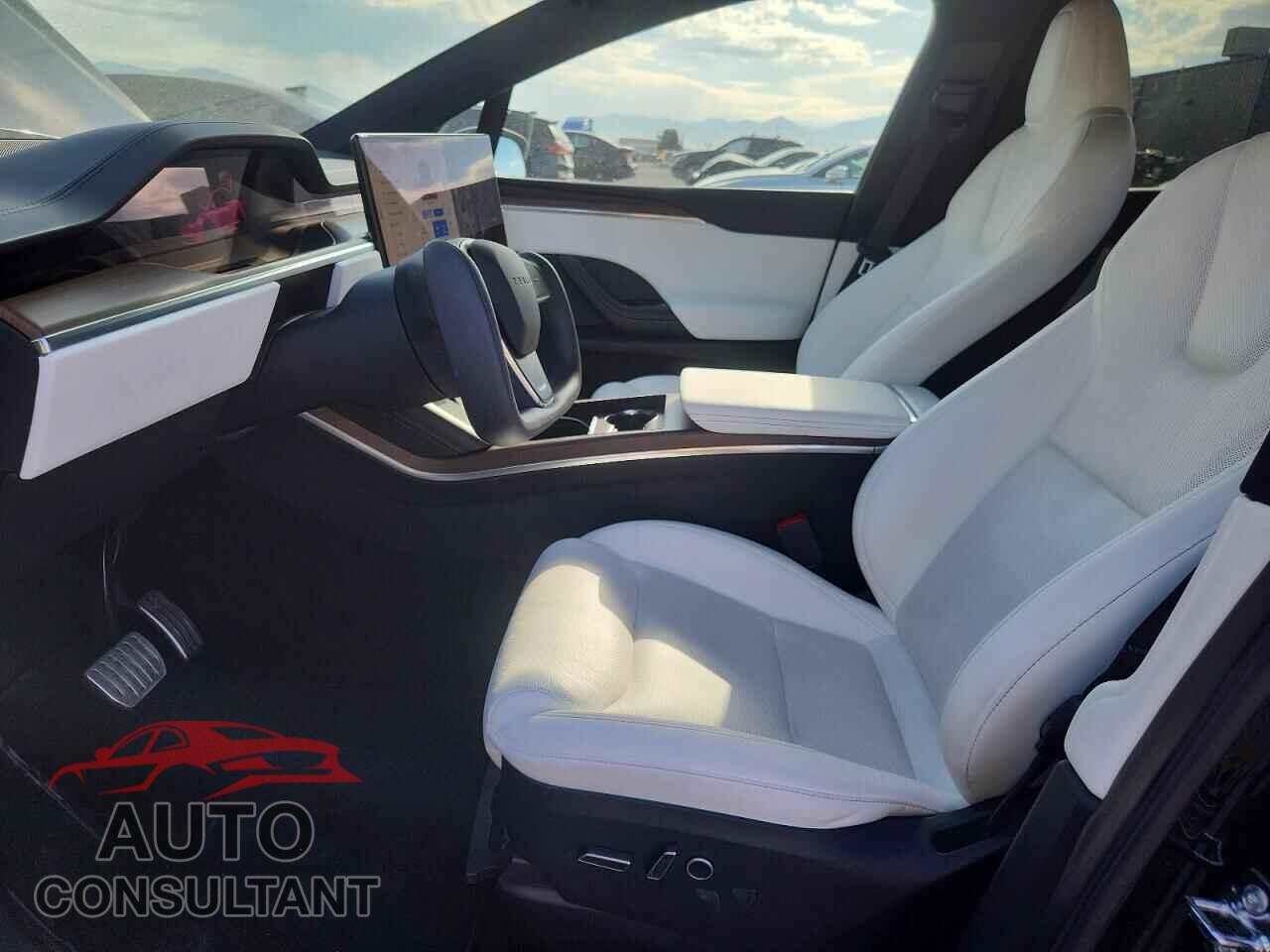 TESLA MODEL X 2023 - 7SAXCBE55PF370400