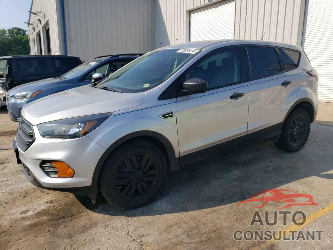 FORD ESCAPE 2018 - 1FMCU0F70JUC07435
