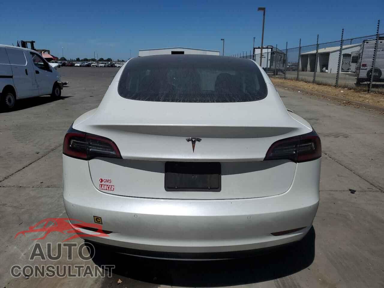 TESLA MODEL 3 2021 - 5YJ3E1EA5MF079372