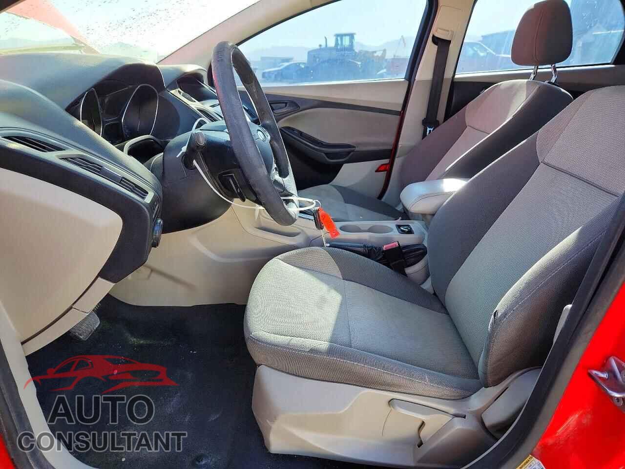 FORD FOCUS 2012 - 1FAHP3F24CL227855