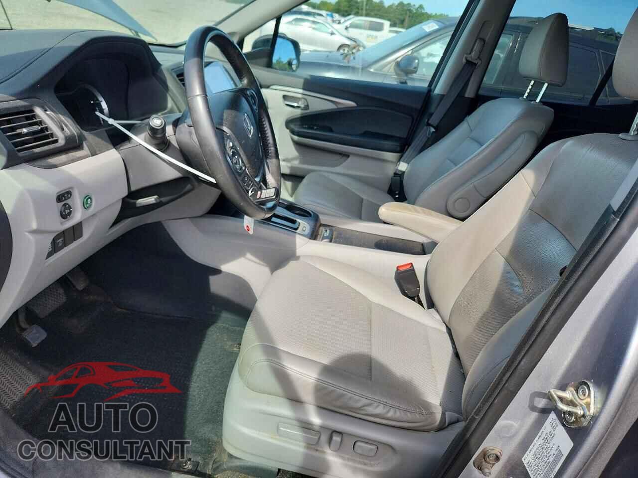 HONDA RIDGELINE 2019 - 5FPYK3F64KB025652
