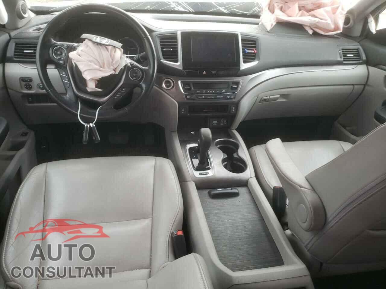 HONDA PILOT 2017 - 5FNYF6H70HB033812