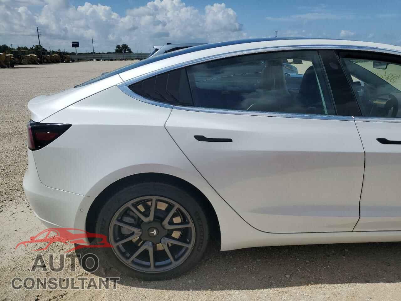 TESLA MODEL 3 2020 - 5YJ3E1EA2LF737468