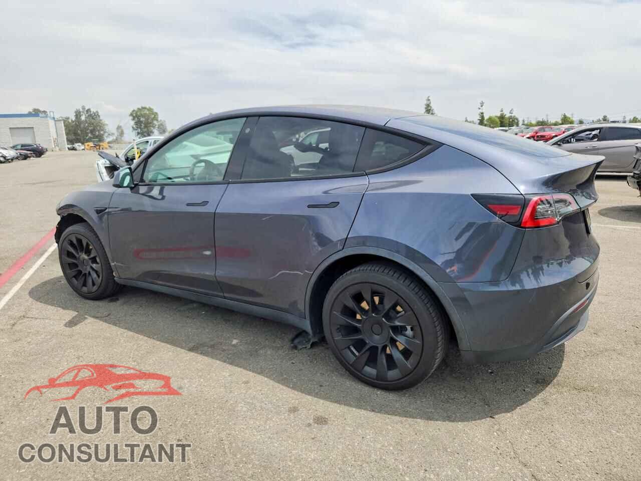 TESLA MODEL Y 2021 - 5YJYGDED1MF114131