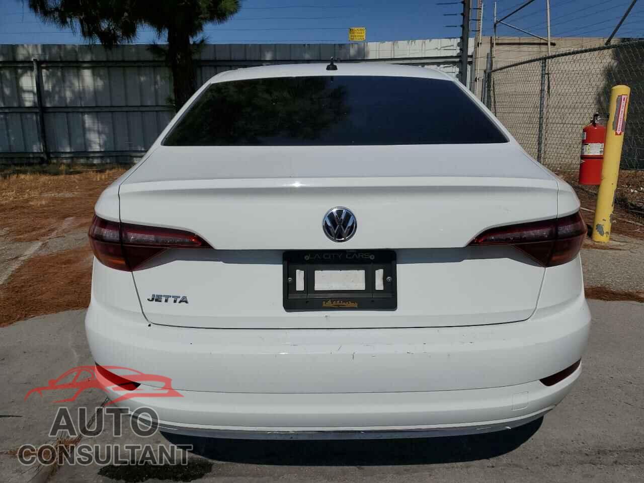 VOLKSWAGEN JETTA 2019 - 3VWC57BU0KM151876