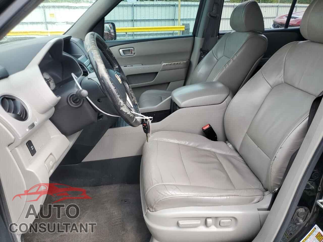 HONDA PILOT 2011 - 5FNYF3H69BB047348