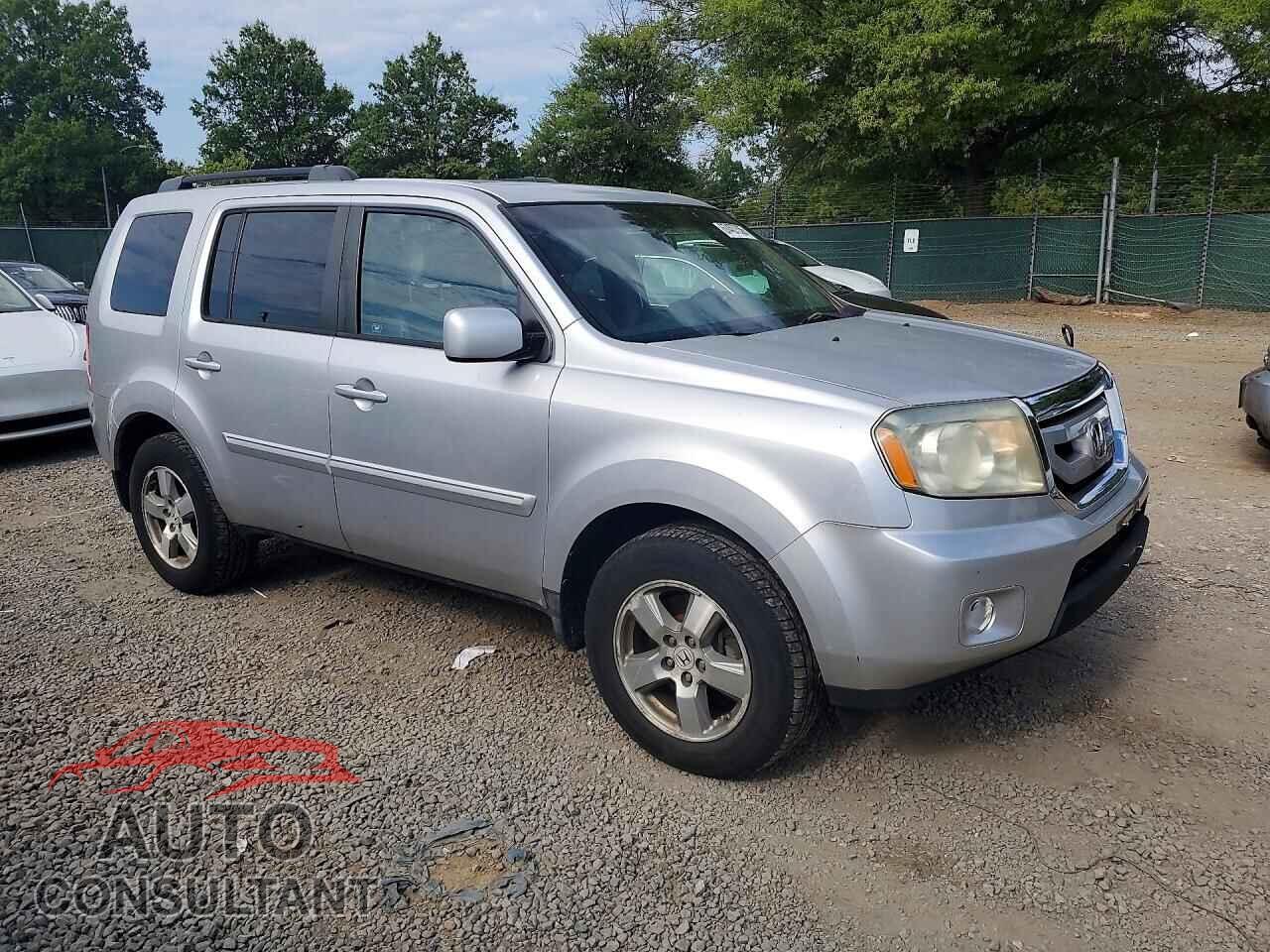 HONDA PILOT 2011 - 5FNYF4H70BB001700