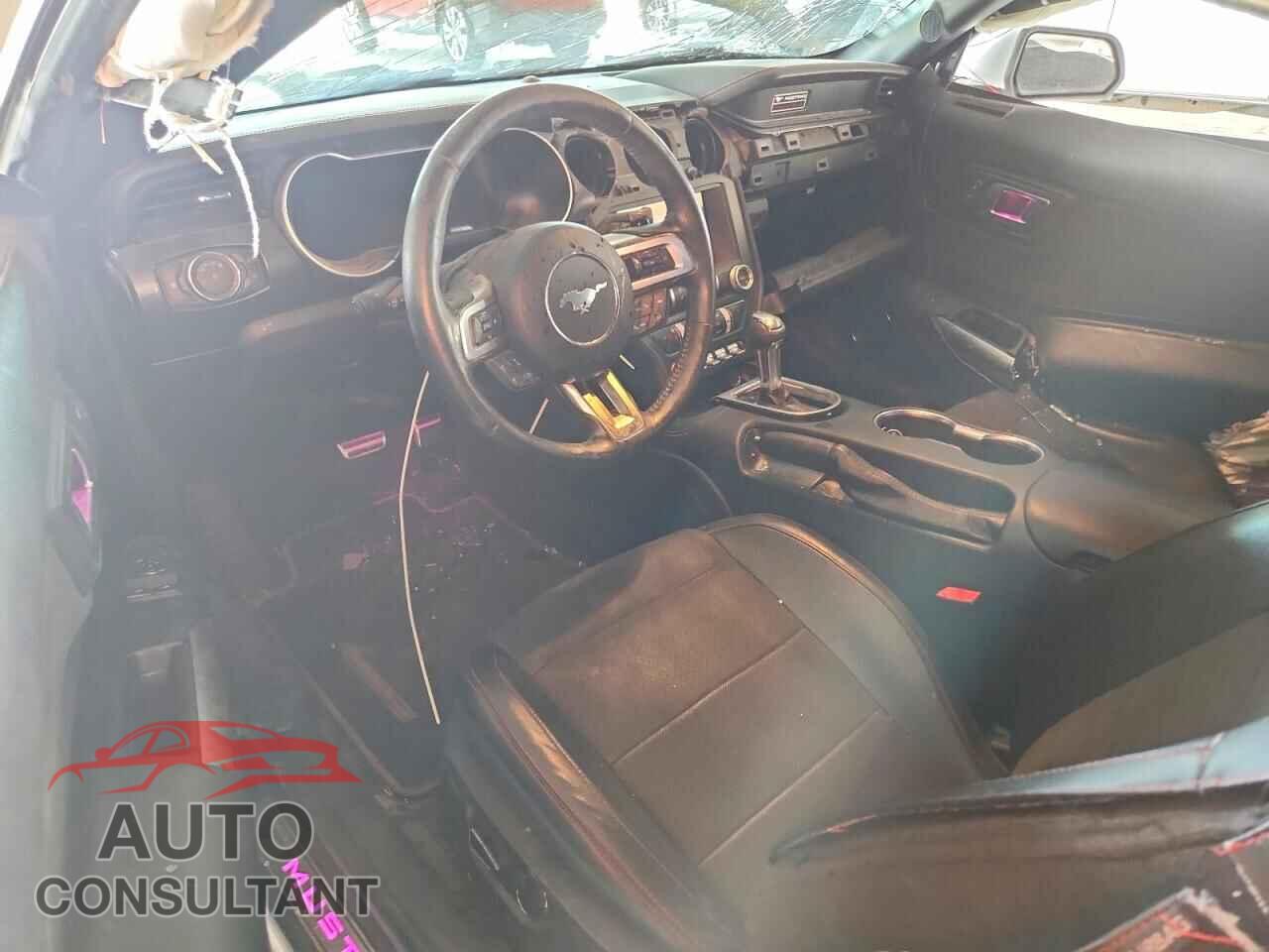 FORD MUSTANG 2019 - 1FA6P8CF9K5120525