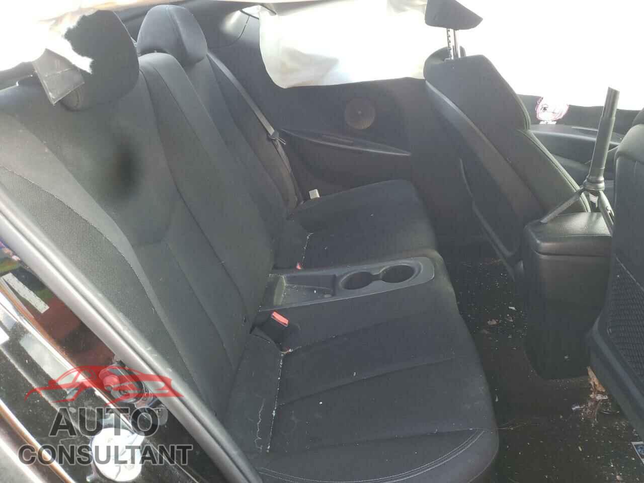 HYUNDAI VELOSTER 2016 - KMHTC6AD3GU284182