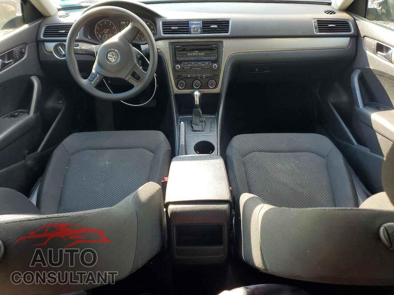 VOLKSWAGEN PASSAT 2013 - 1VWAP7A36DC036696
