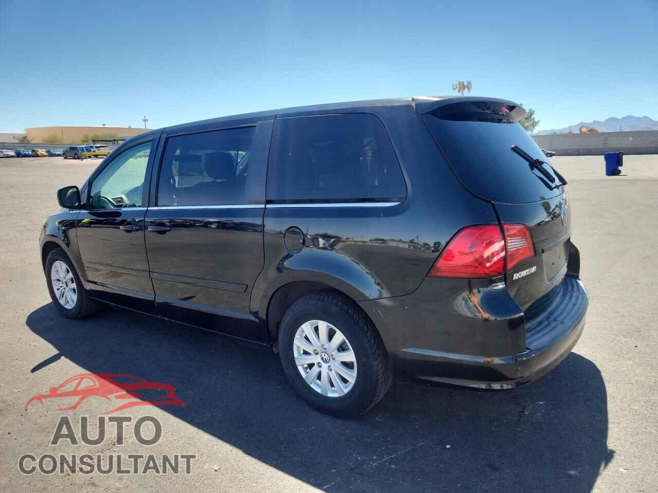 VOLKSWAGEN ROUTAN 2010 - 2V4RW3D10AR199378
