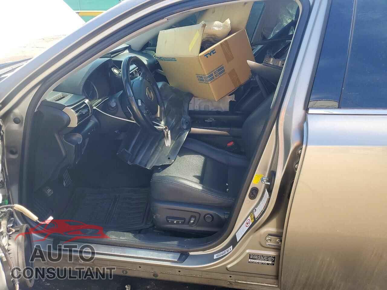 LEXUS IS 2015 - JTHCF1D24F5018122
