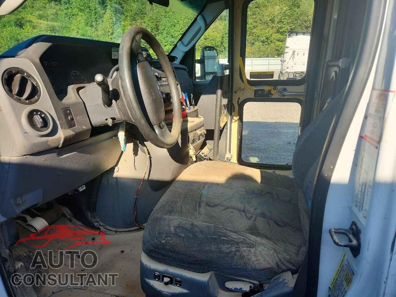 FORD ECONOLINE 2013 - 1FTDS3EL8DDA47680