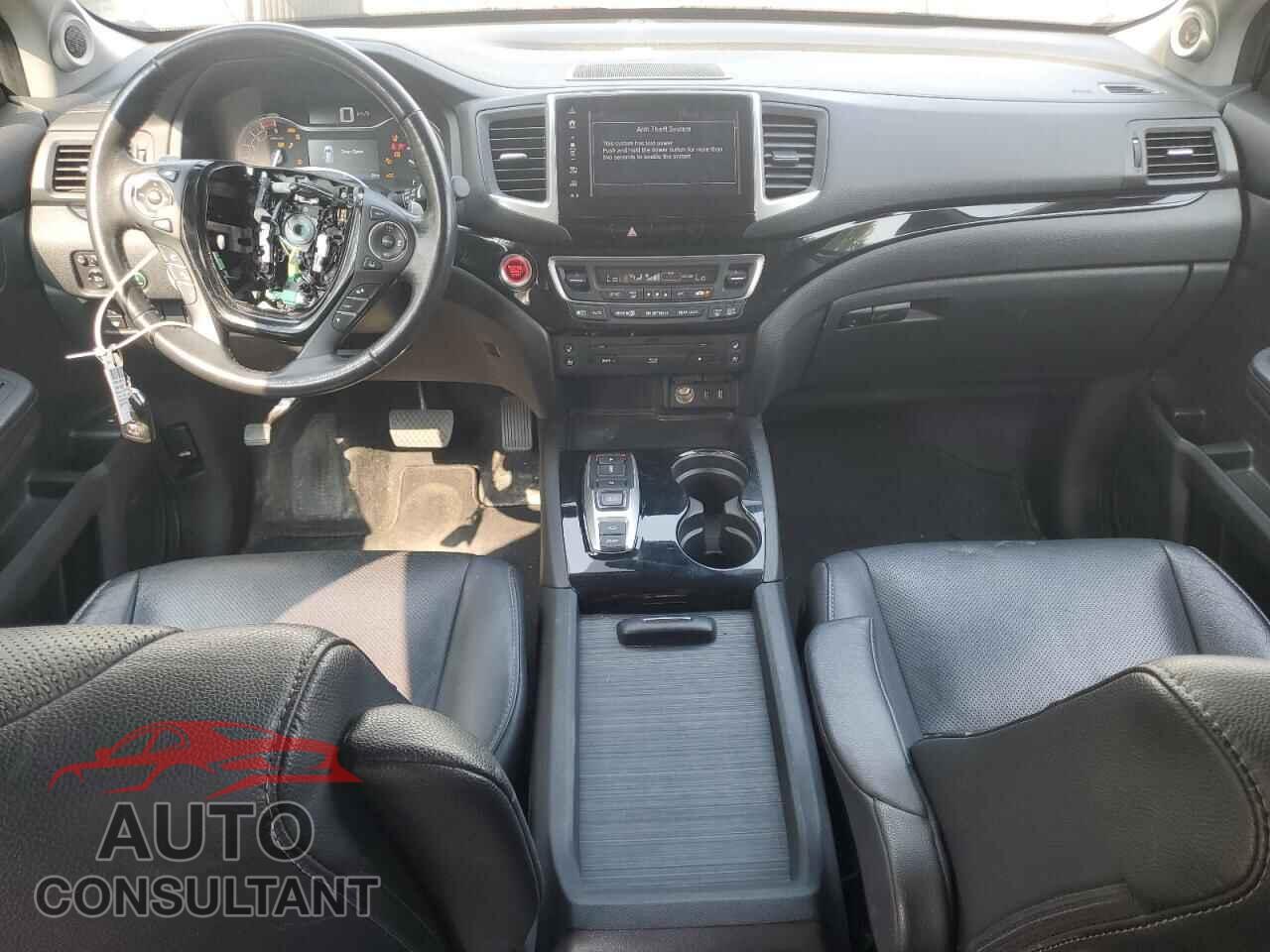 HONDA PILOT 2017 - 5FNYF6H96HB508316