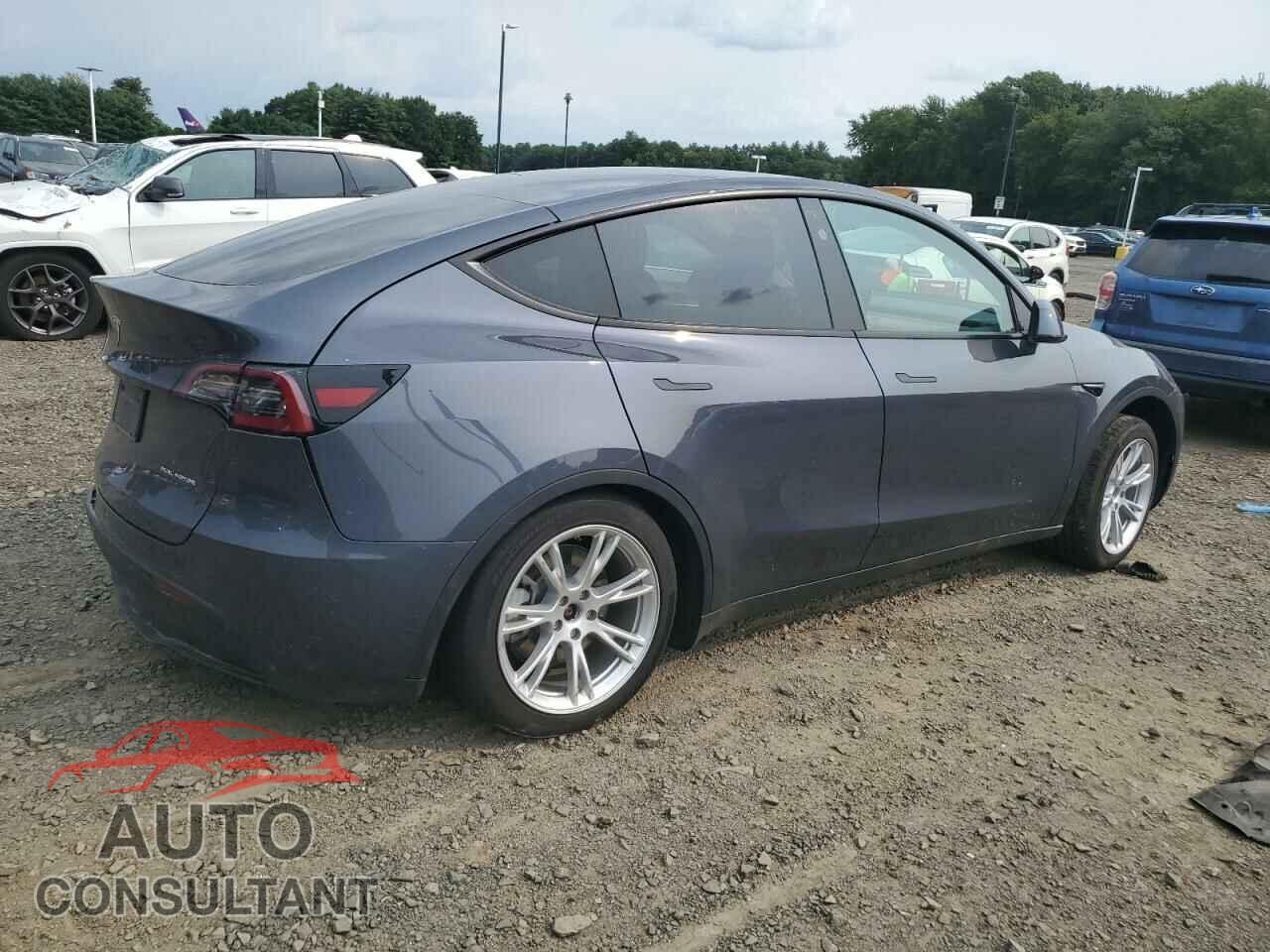 TESLA MODEL Y 2023 - 7SAYGDEE0PF896132