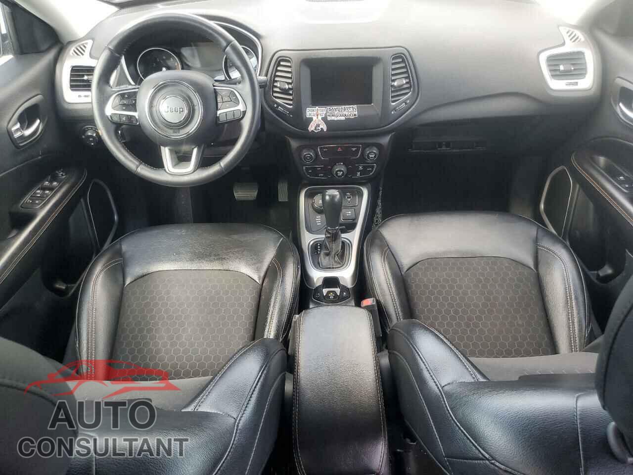 JEEP COMPASS 2019 - 3C4NJDBB7KT786779