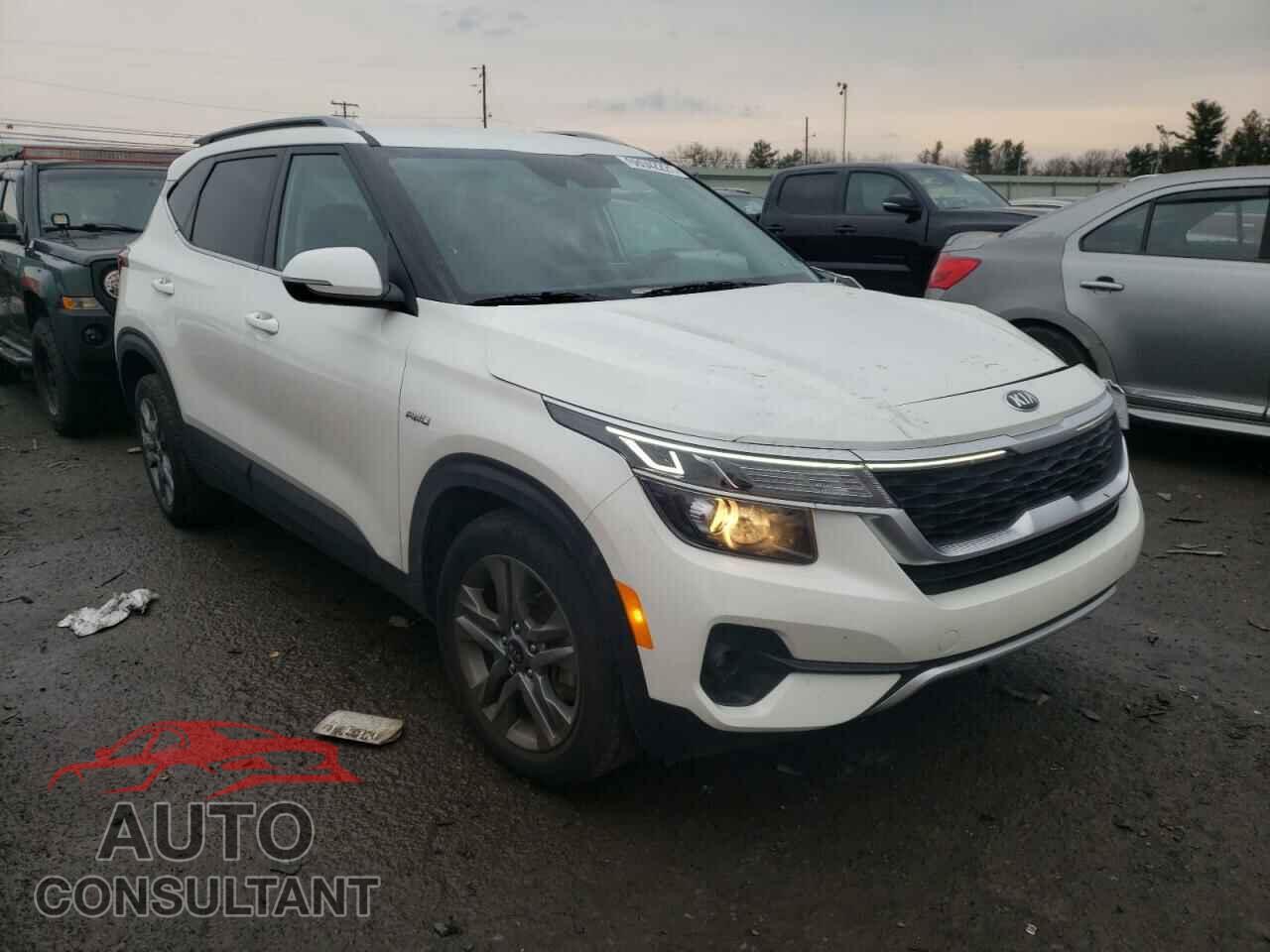 KIA SELTOS 2021 - KNDEUCAAXM7134417