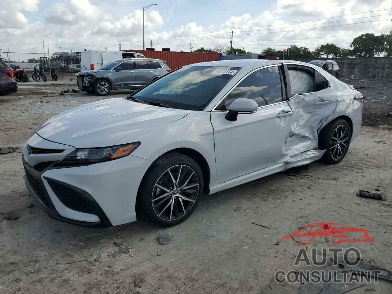 TOYOTA CAMRY 2023 - 4T1G11AK6PU123303