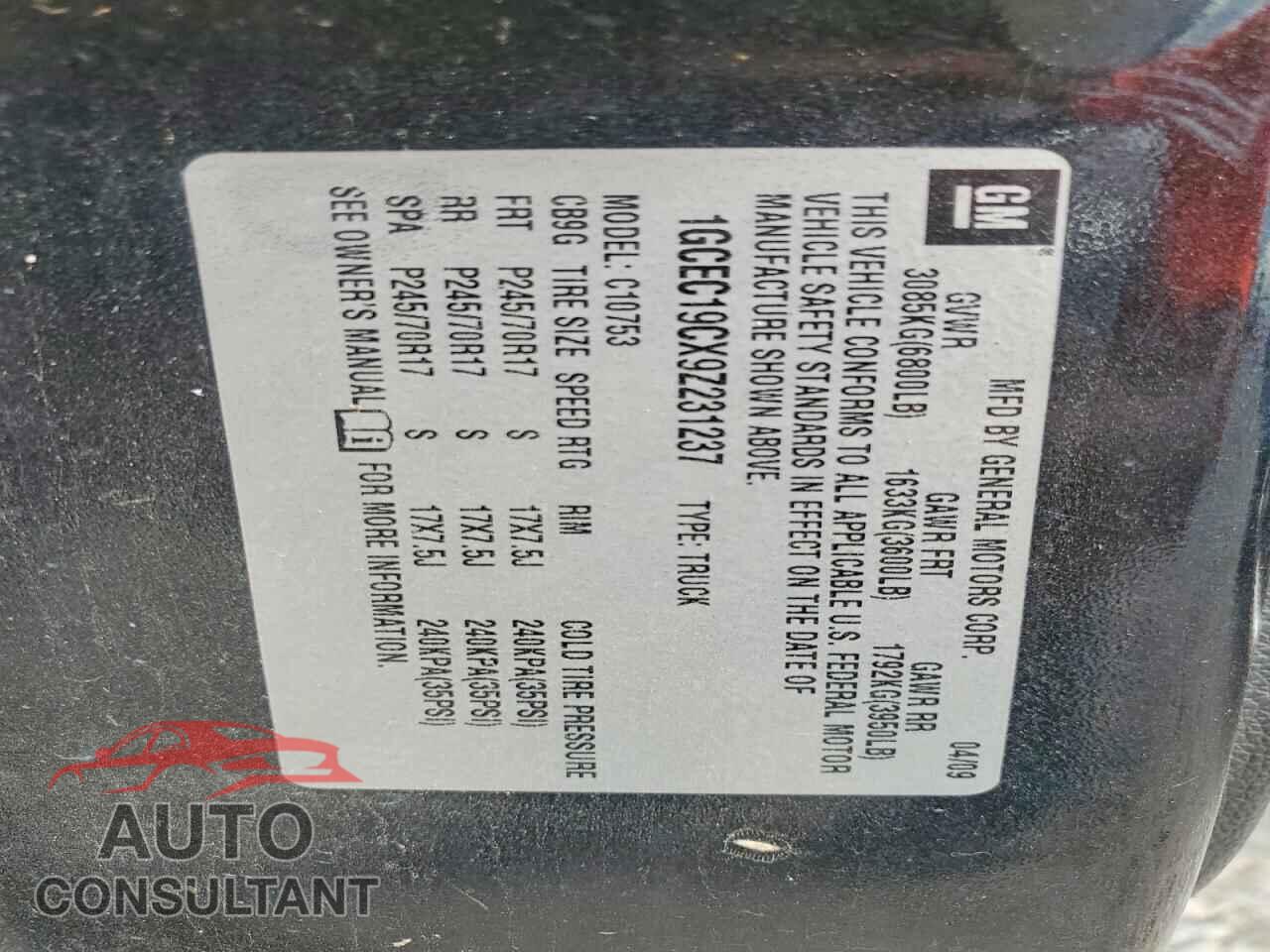 CHEVROLET SILVERADO 2009 - 1GCEC19CX9Z231237