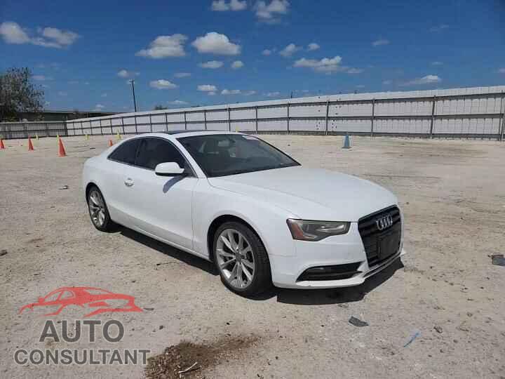 AUDI A5 2013 - WAULFAFR2DA002370