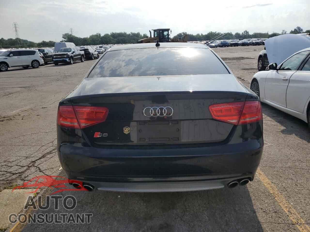 AUDI S8 2014 - WAUD2AFD2EN005073