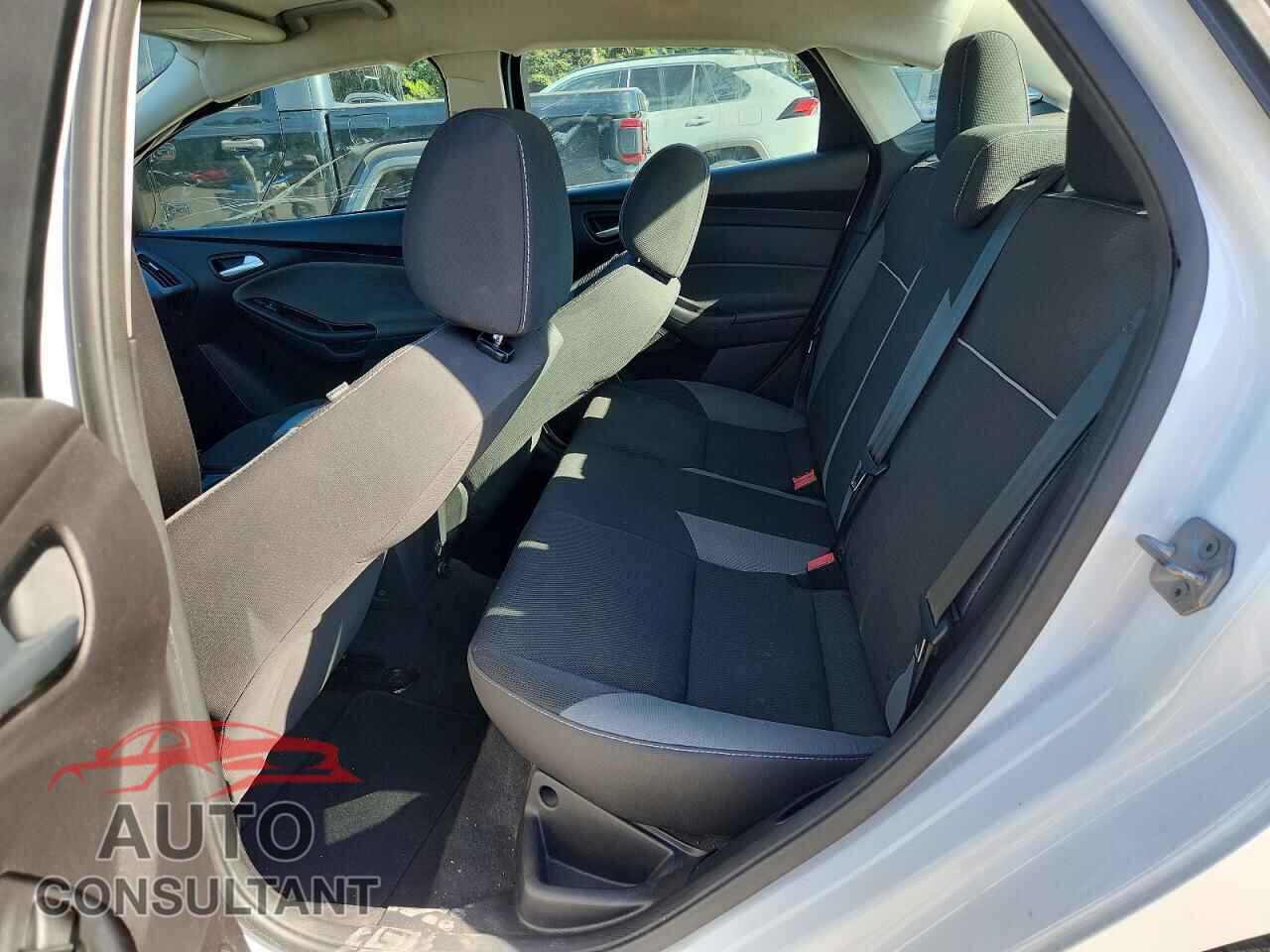 FORD FOCUS 2014 - 1FADP3F25EL136563