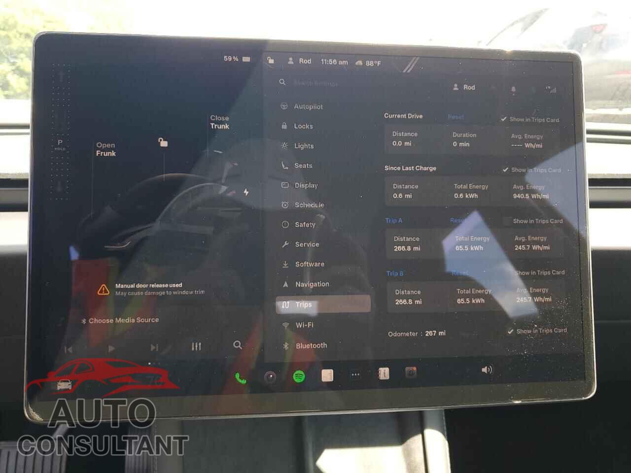 TESLA MODEL 3 2025 - 5YJ3E1EA2SF043877