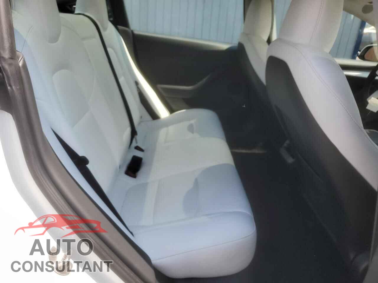 TESLA MODEL 3 2023 - 5YJ3E1EAXPF541011