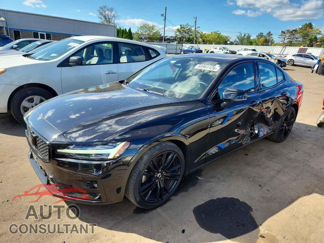 VOLVO S60 2023 - 7JRL12FT7PG231696