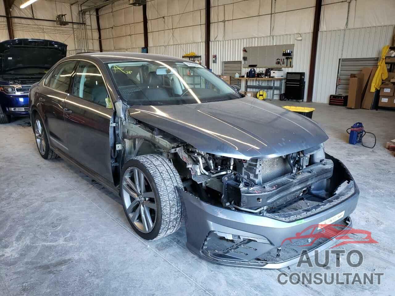 VOLKSWAGEN PASSAT 2017 - 1VWDT7A39HC057332