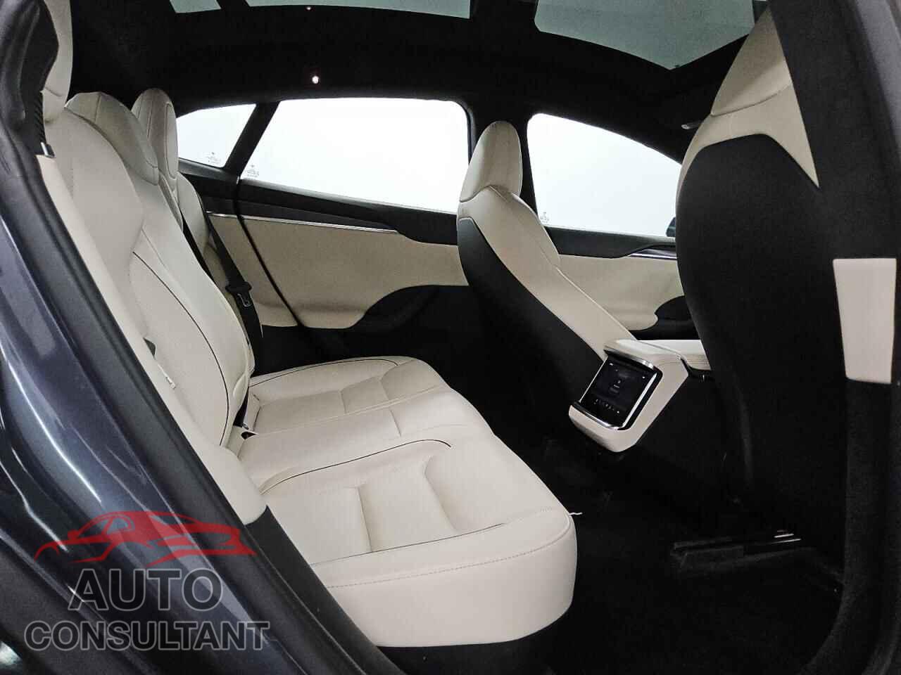 TESLA MODEL S 2021 - 5YJSA1E60MF444074