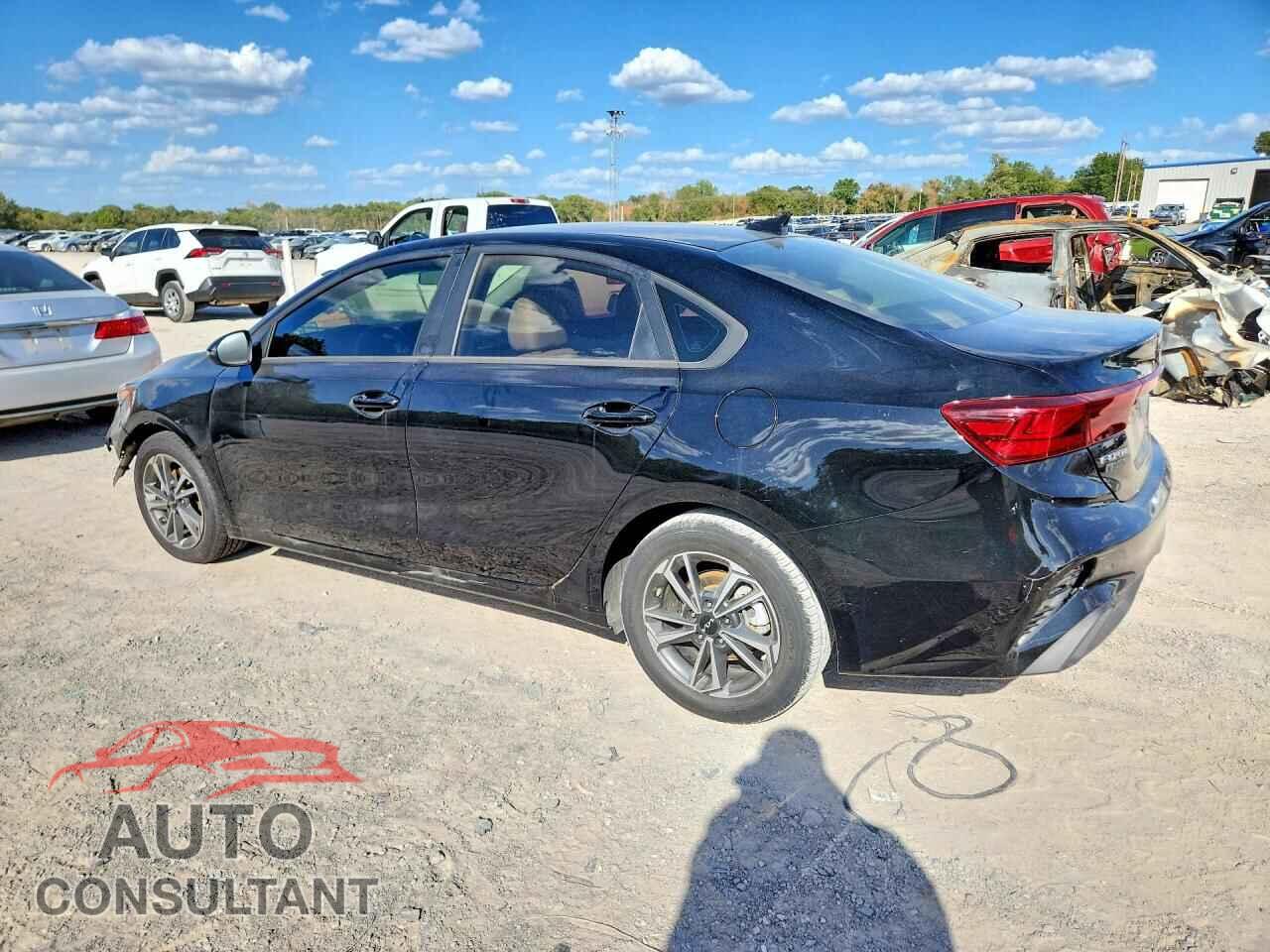 KIA FORTE 2023 - 3KPF24AD4PE609977