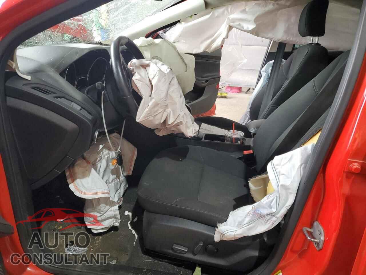 FORD FOCUS 2016 - 1FADP3F29GL236152