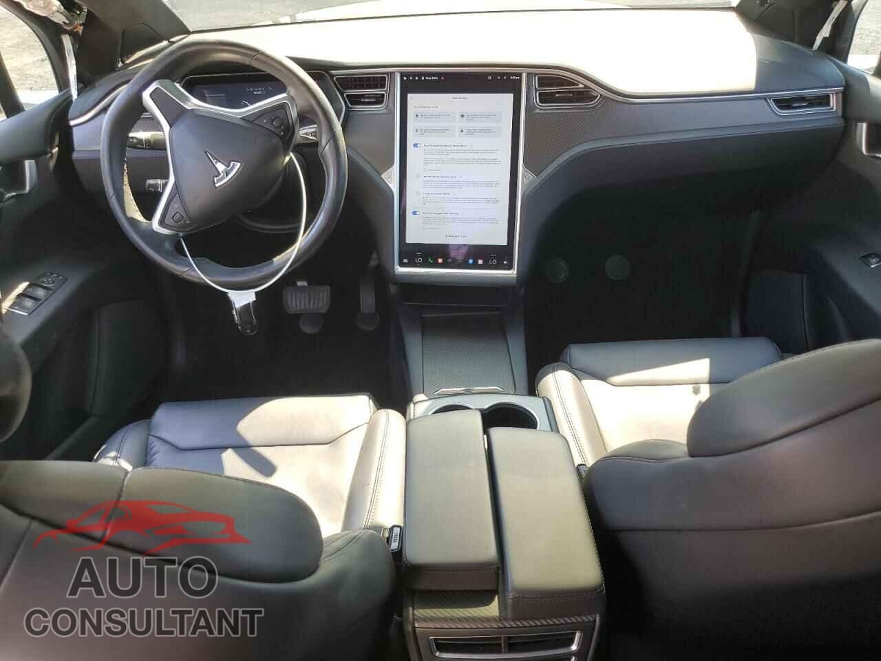 TESLA MODEL X 2017 - 5YJXCAE20HF074604