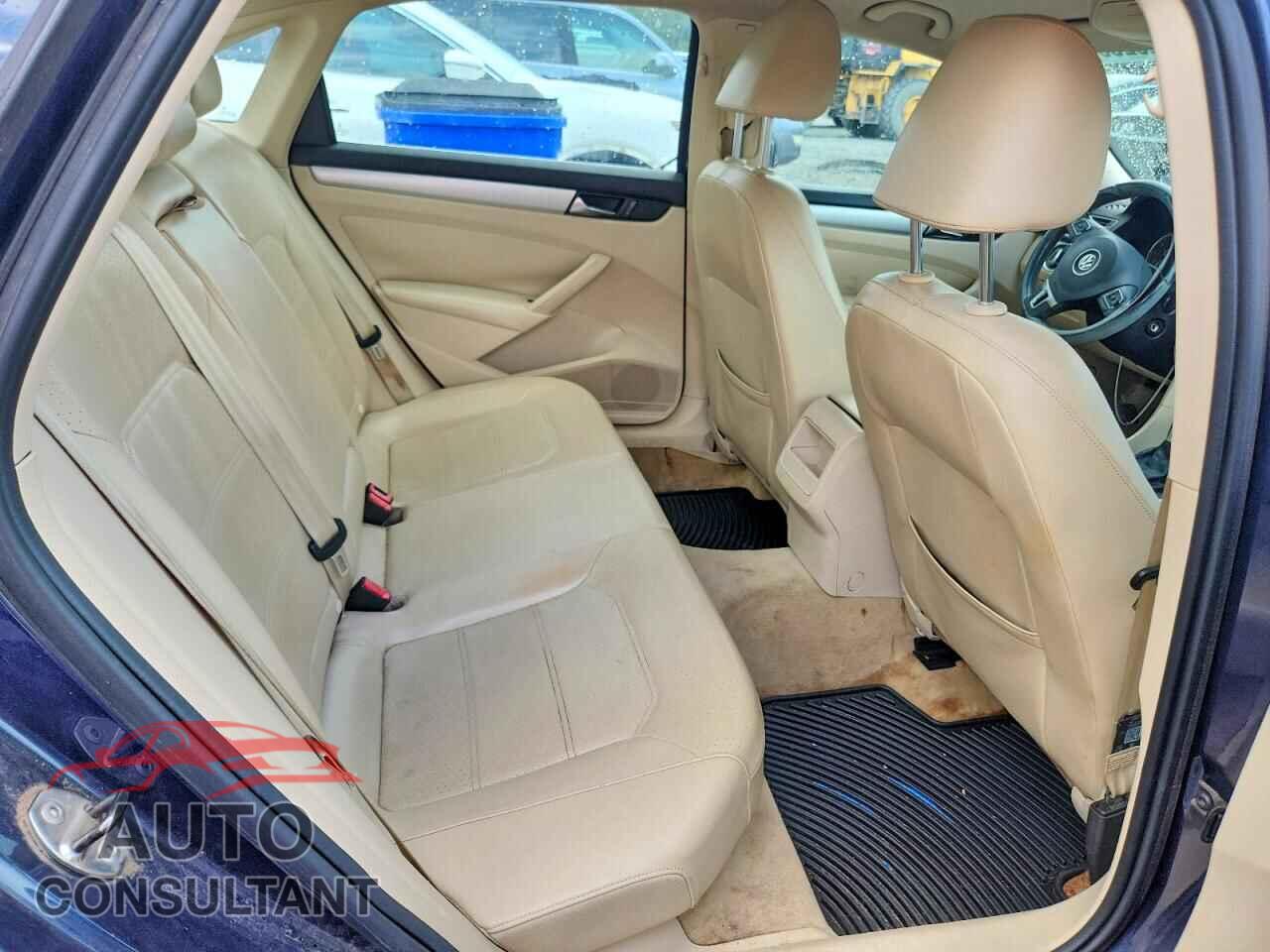 VOLKSWAGEN PASSAT 2012 - 1VWBP7A31CC005889