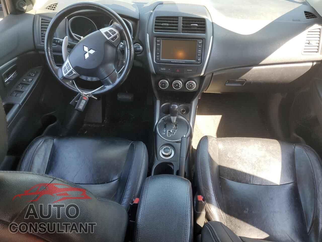 MITSUBISHI OUTLANDER 2011 - JA4AR4AU0BZ024603